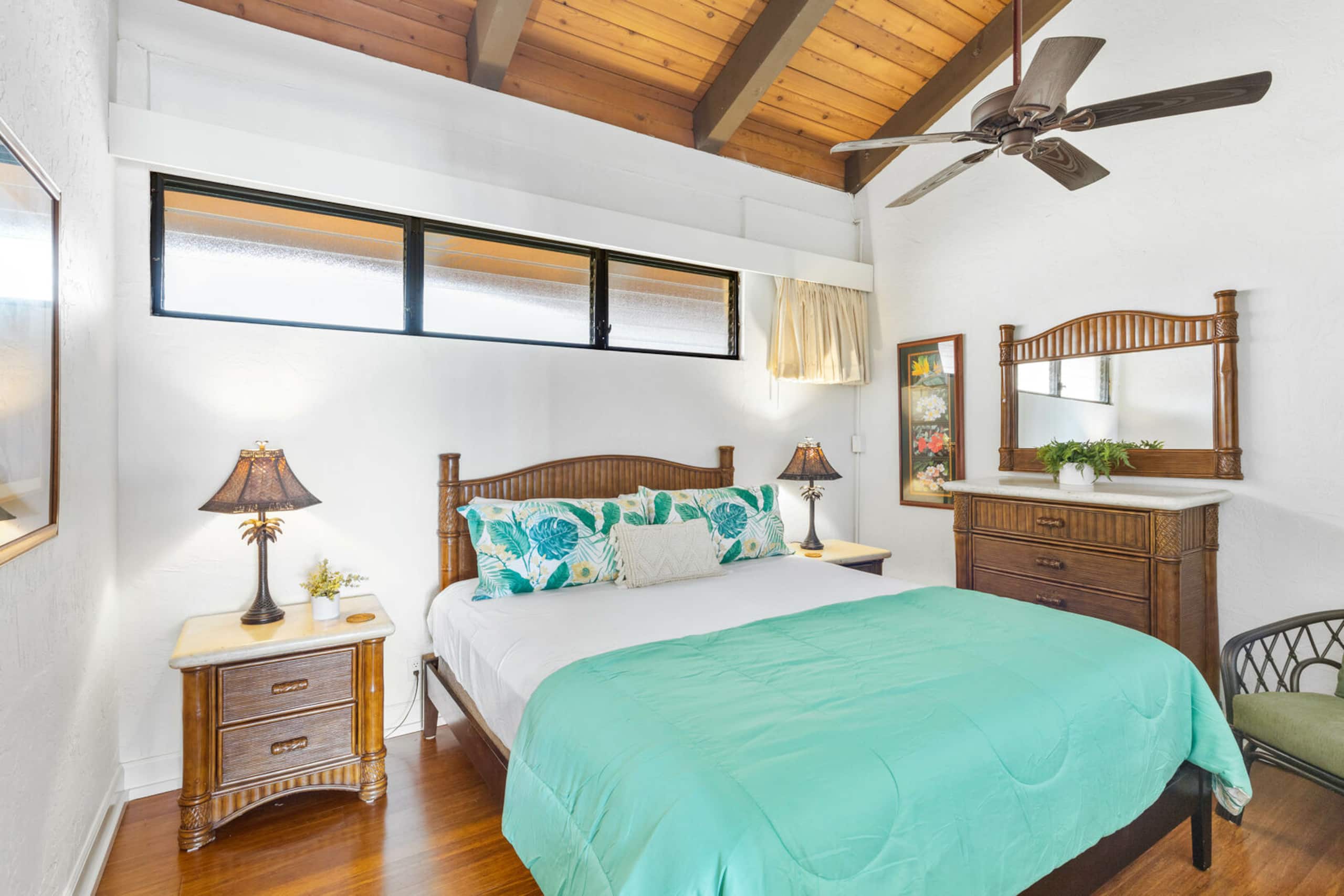 Condo in Lahaina · ★4.78 · 2 bedrooms · 4 beds · 2 baths - Image 9