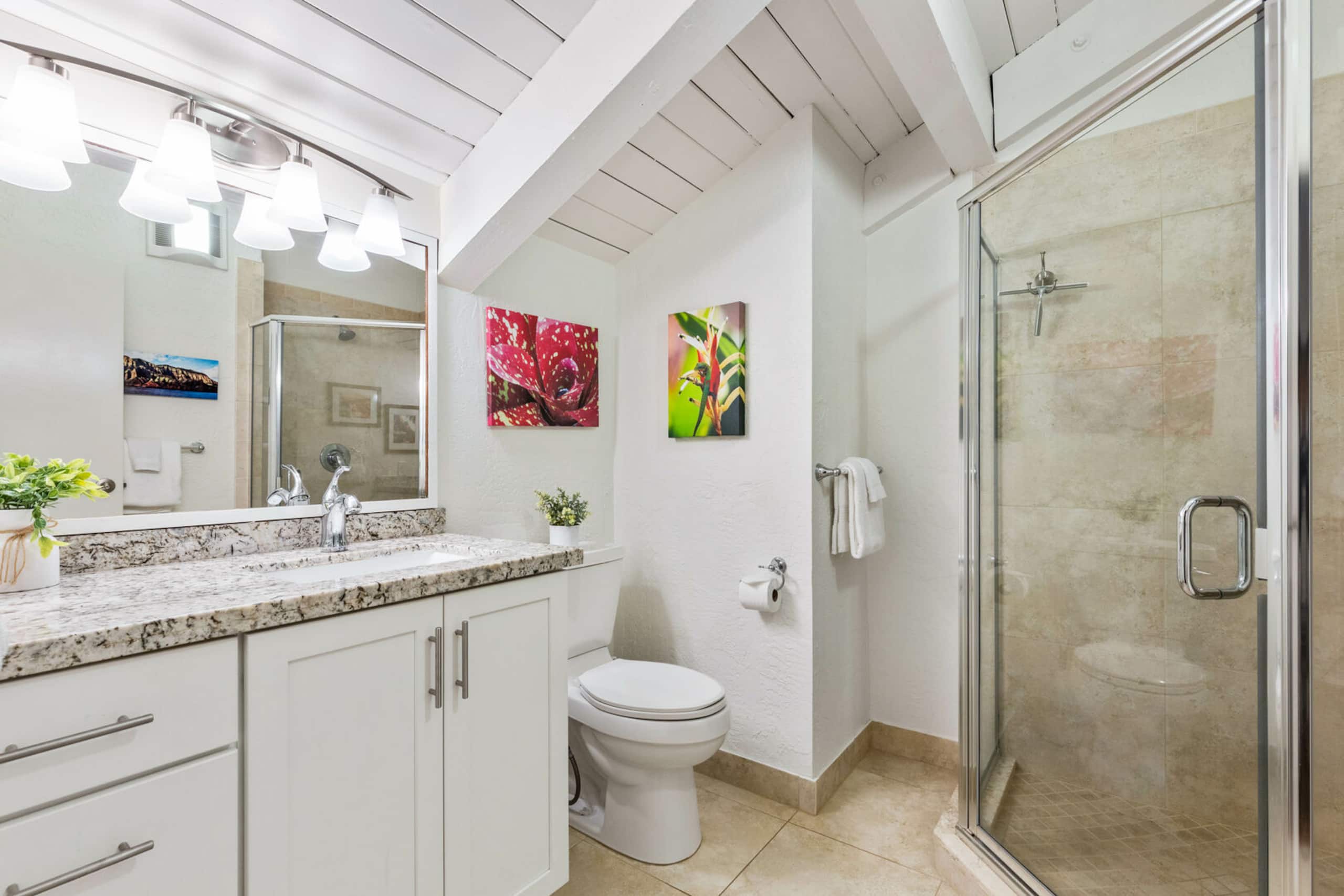 Condo in Lahaina · ★4.78 · 2 bedrooms · 4 beds · 2 baths - Image 20