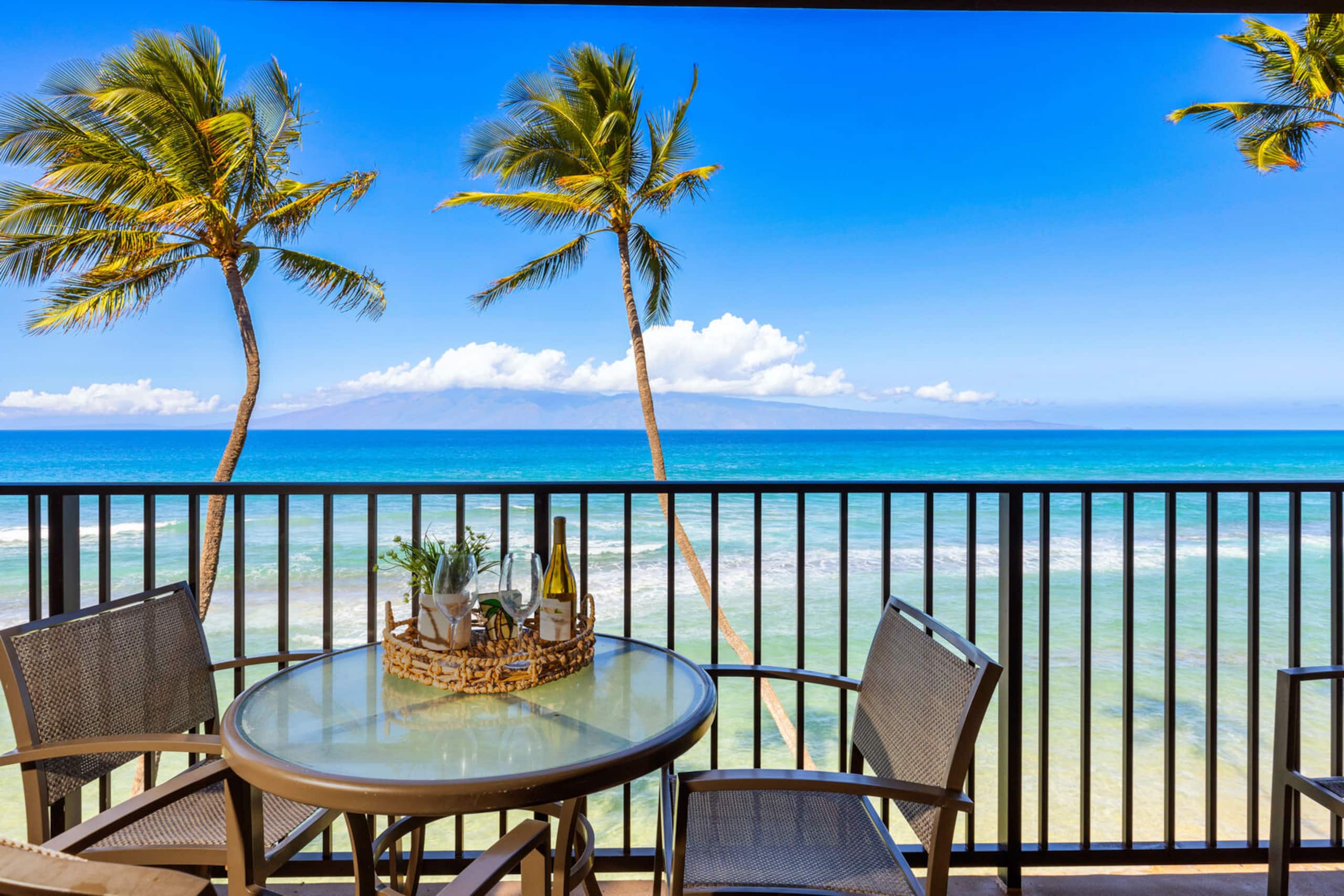 Condo in Lahaina · ★4.78 · 2 bedrooms · 4 beds · 2 baths - Image 1