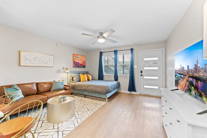 Stylish Modern Studio Close To Downtown And Domain - 奧斯汀