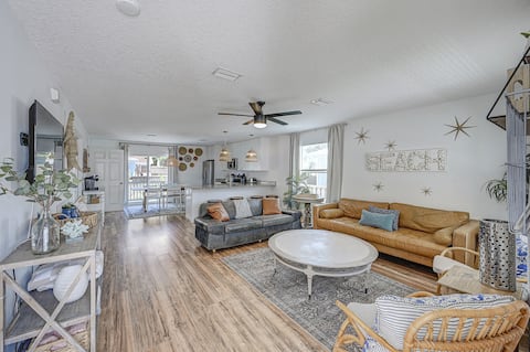 Popular Airbnb listing: Heated pool home with interactive gaming system in Vilano Beach