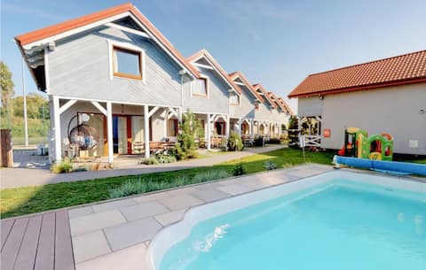 Amazing home in Karwia with WiFi