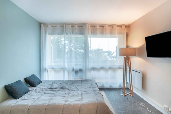 Ambienti i dhomës së gjumit