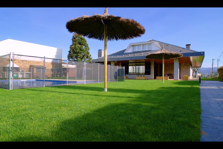 Casa de Vacaciones con pádel en Montseny by Can gallery image 3