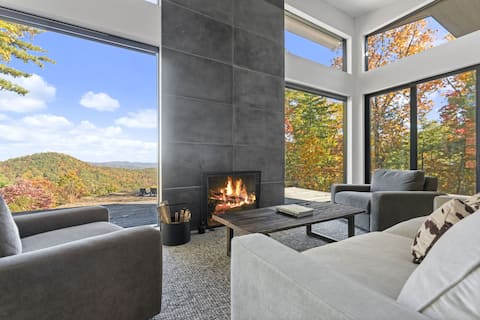 Lost Ridge | Modern Glass Cabin, Sunset + Mtn Vie