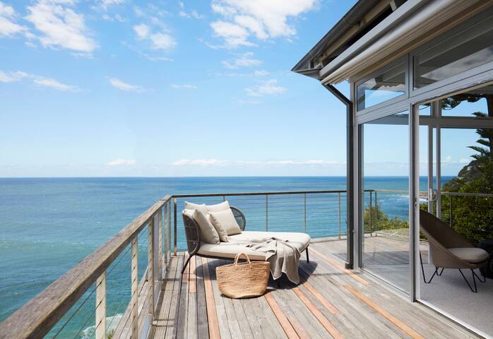 Malo, Whale Beach gallery image 3