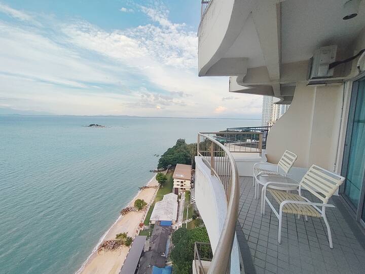Paradise34 2BR/6pax, Breathtaking sea view Apartments for Rent in Tanjung Bungah, Pulau