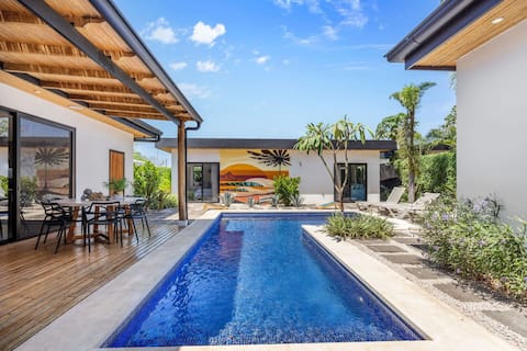 CU15:New Modern Home with Casitas and Private Pool