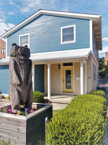 The Famous Brewery District Bear House | Perfectly gallery image 2