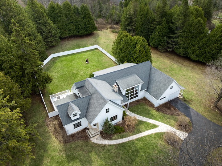 Large Home In Ephraim -Great For Groups: Sleeps 24 - Door County, WI