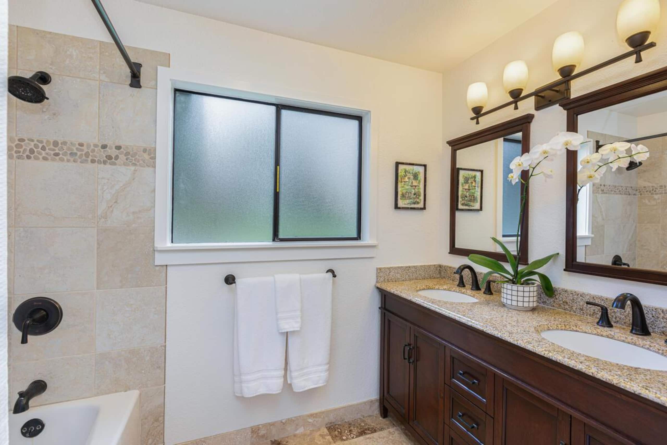 Home in Princeville · ★5.0 · 3 bedrooms · 3 beds · 2.5 baths - Image 27