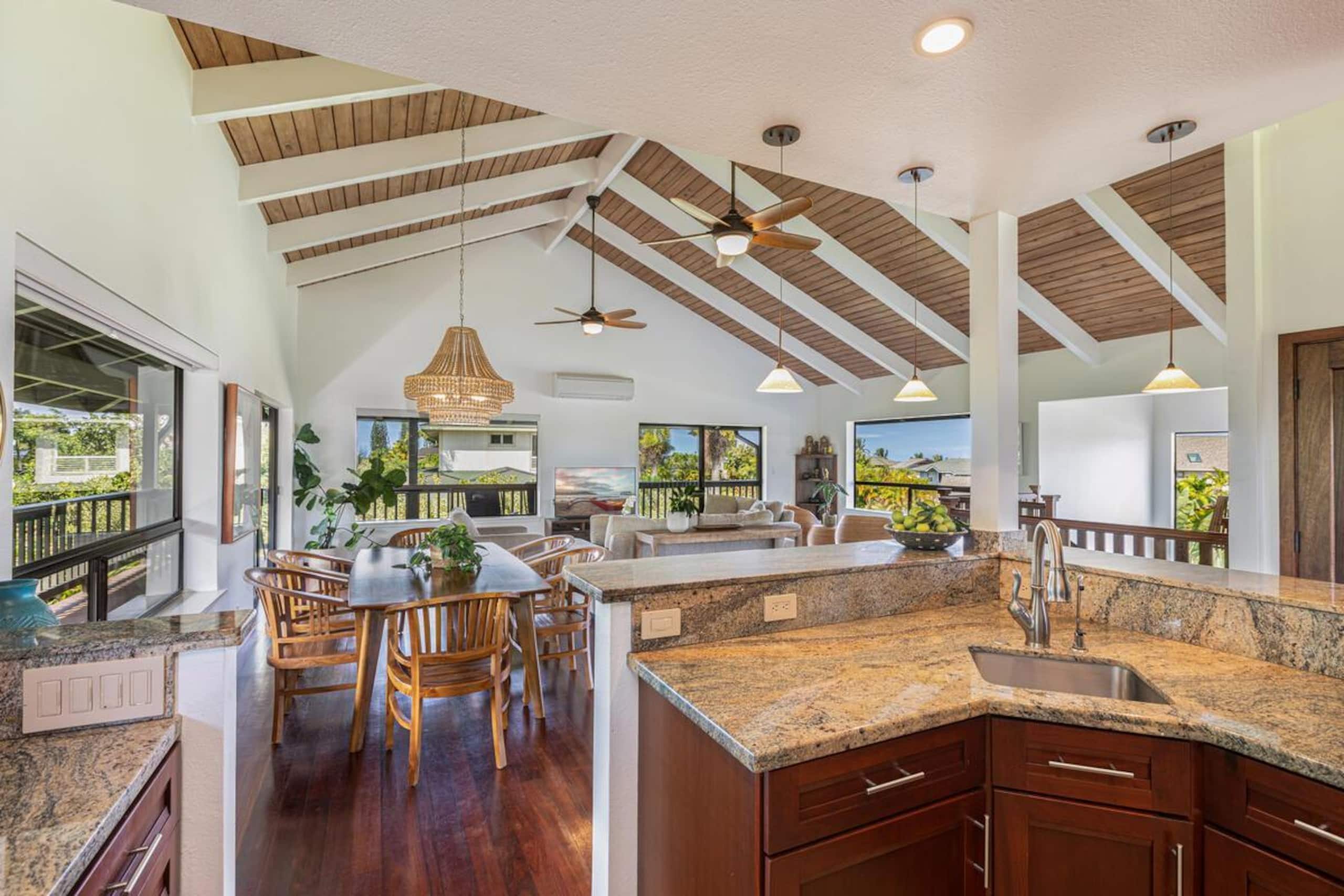 Home in Princeville · ★5.0 · 3 bedrooms · 3 beds · 2.5 baths - Image 11