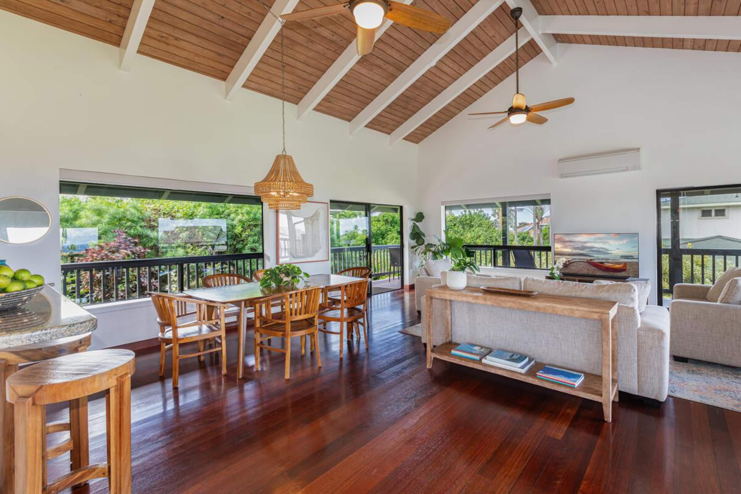 Home in Princeville · ★5.0 · 3 bedrooms · 3 beds · 2.5 baths - Image 4
