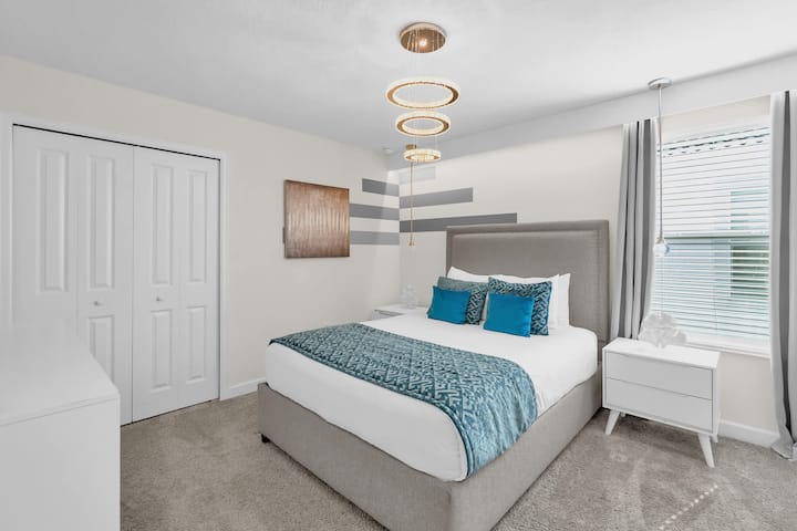 Bračna soba (160x200) sa spojenom kupaonicom