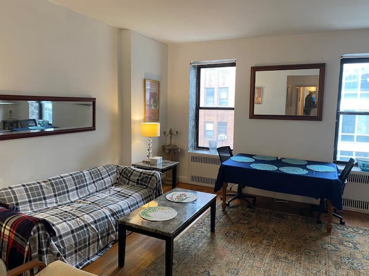 2BR UES 74th St 2 min walk from Q Line Apartments for Rent
