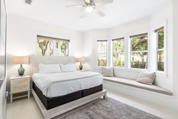 ห้องสวีทเตียงคิงไซส์ 2 ชั้น 1