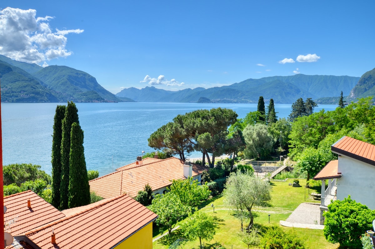 Popular Airbnb listing: 3-Bedroom Lake View Apartment Camelia in San Siro