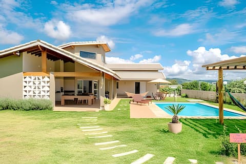Casa NOVA | Pisc. Climat. | PETFriendly | 100km SP