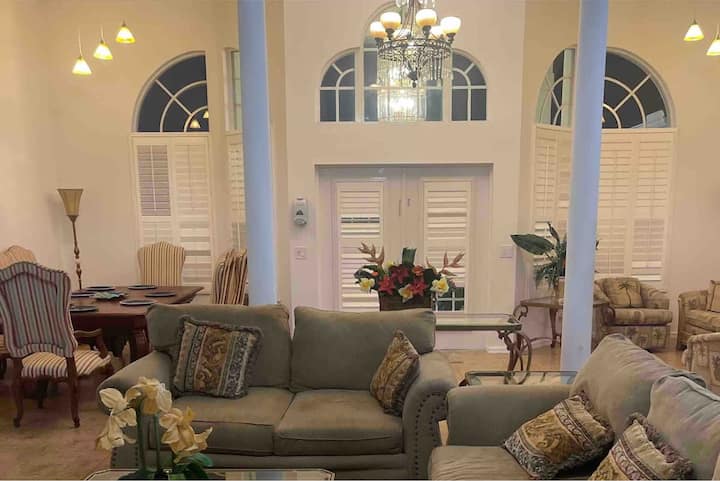 Brenda ,hyrja kryesore