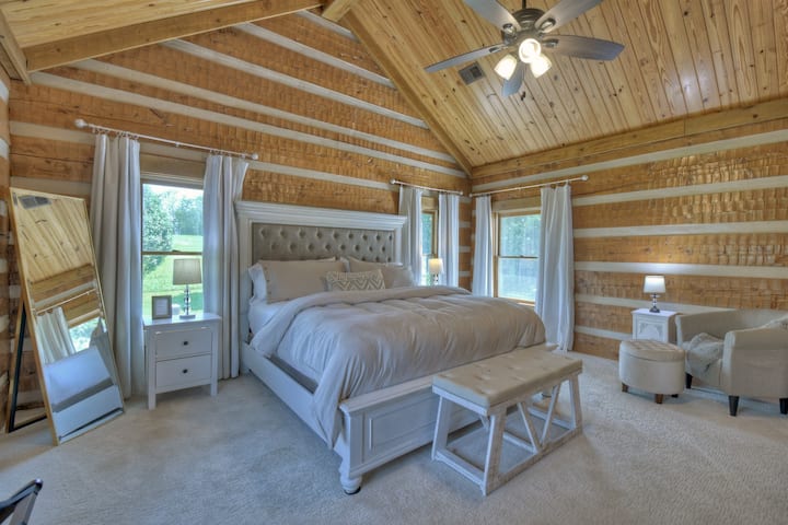 King Bedroom #3 (upper level)