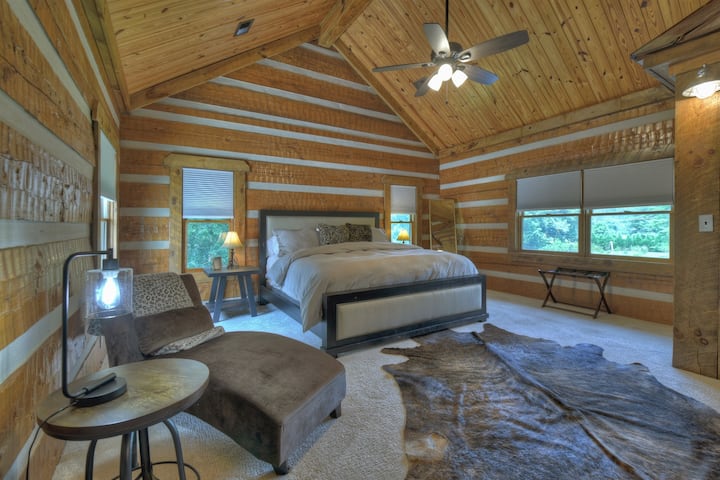 King Bedroom #2 (upper level)
