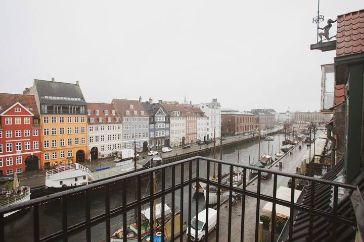 3BR Duplex in Nyhavn w. Private Balcony gallery image 5
