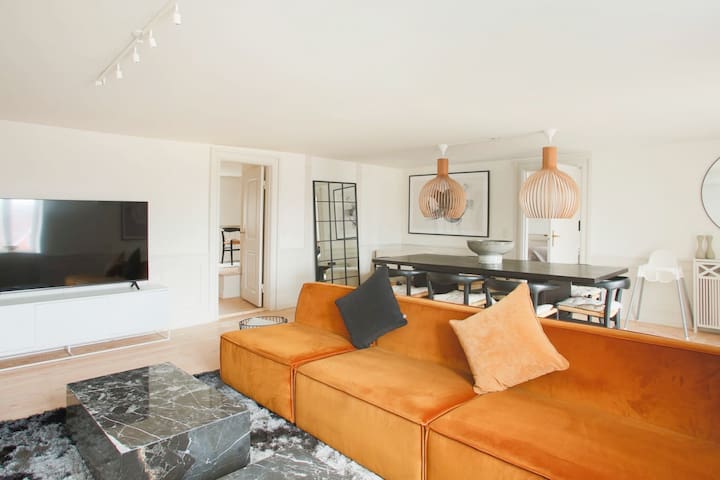 3BR Duplex in Nyhavn w. Private Balcony