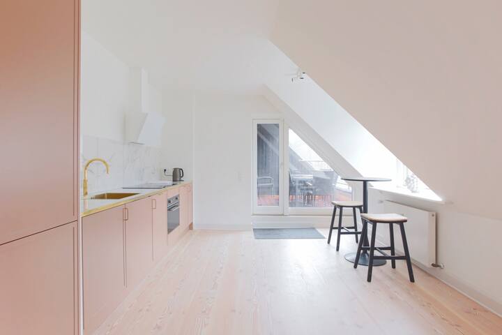 3BR Duplex in Nyhavn w. Private Balcony gallery image 4