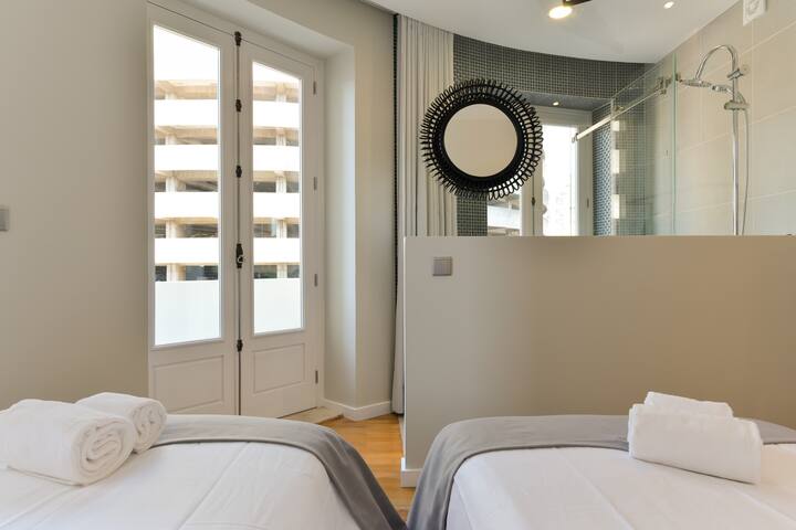 Feel Porto Elegant Townhouse gallery image 5