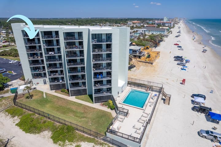 Ocean View / Pool / Walk To Shops & Dining / Ot701 - New Smyrna Beach, FL