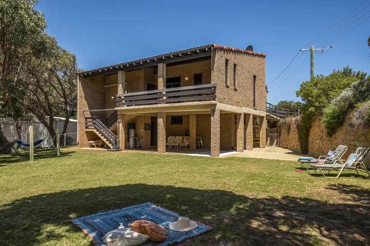 Ocean Close – Spacious Beach House