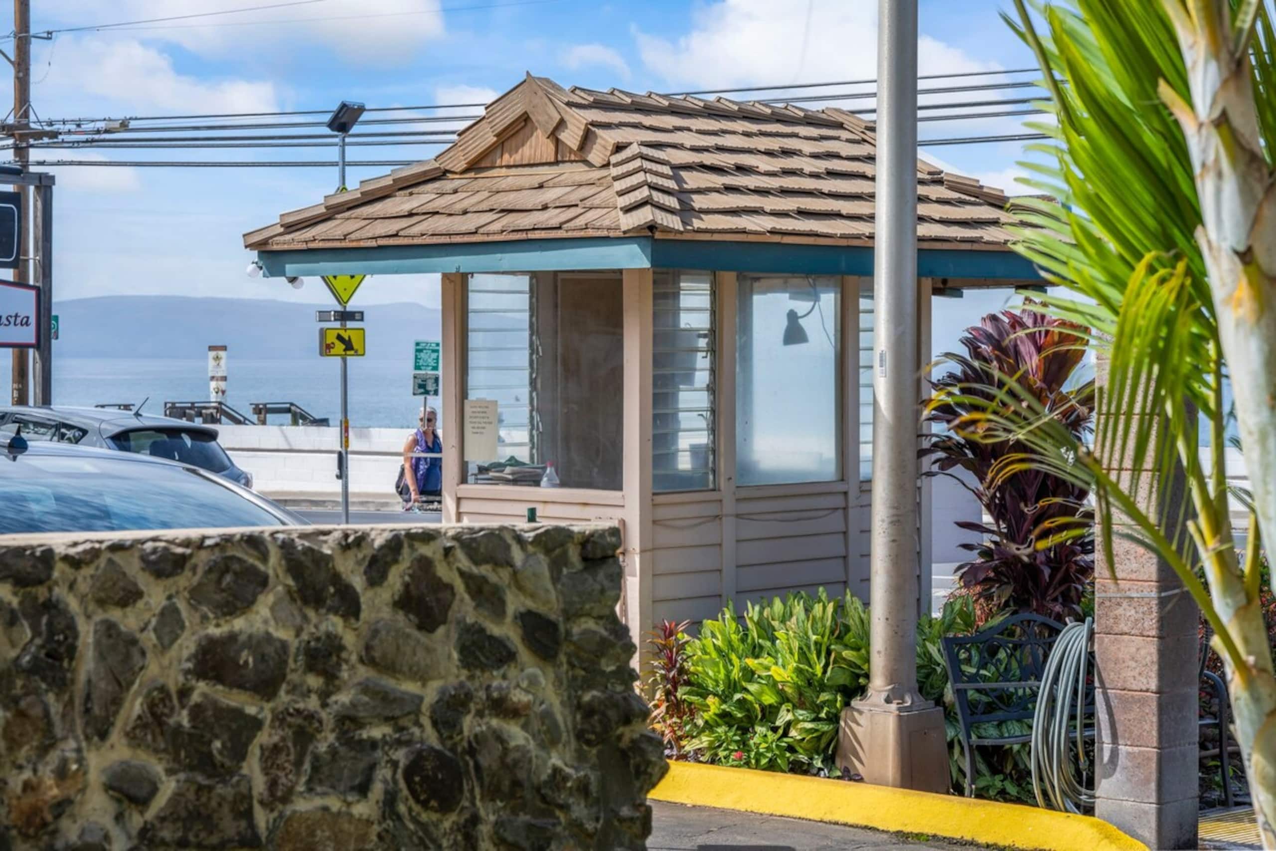 Condo in Kihei · ★4.94 · 1 bedroom · 2 beds · 1 bath - Image 41