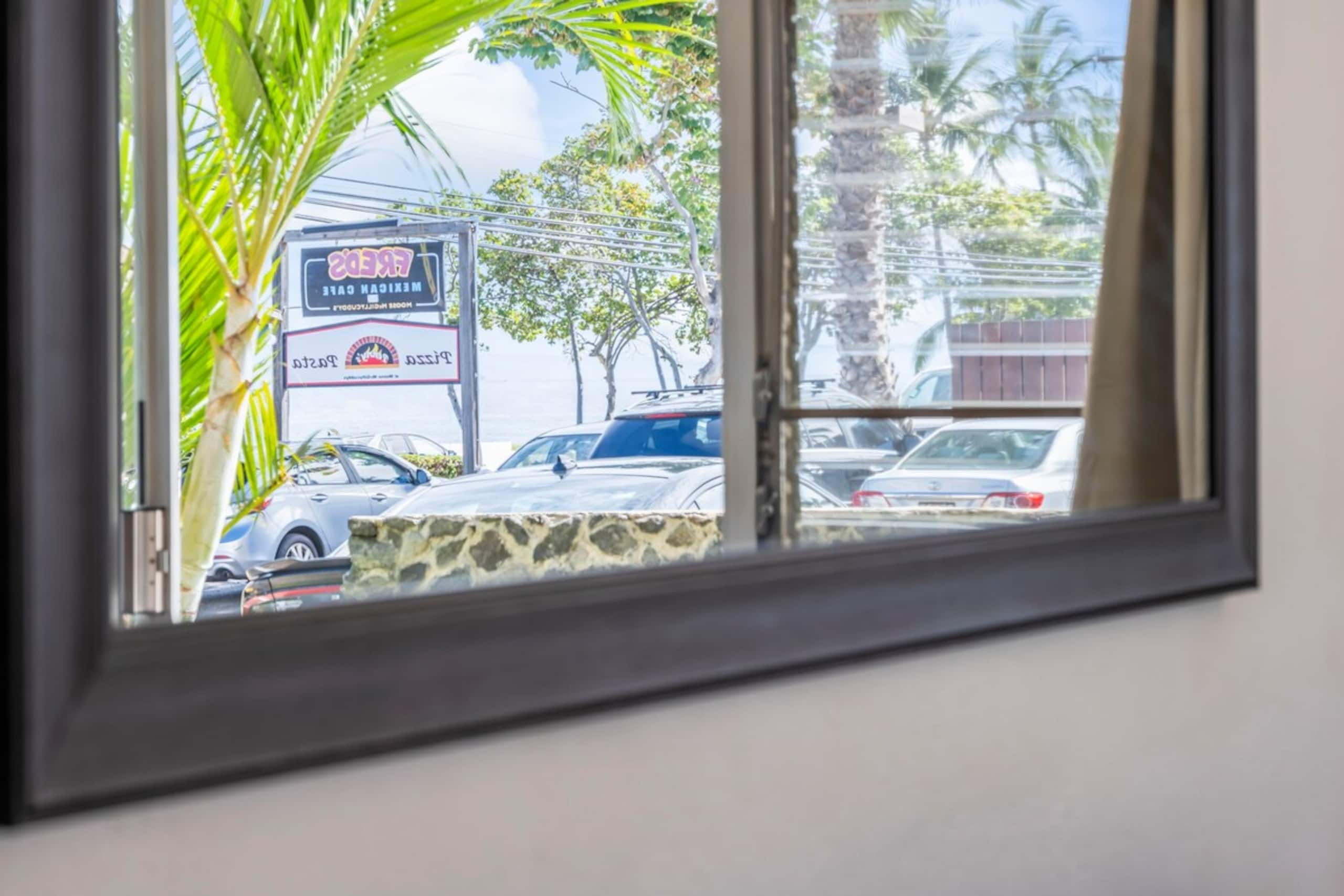 Condo in Kihei · ★4.94 · 1 bedroom · 2 beds · 1 bath - Image 35