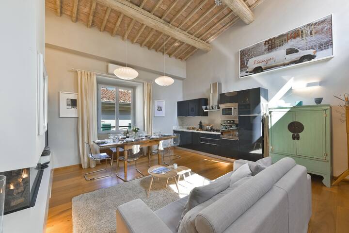 Mirage, modern 5 br flat with 360° view over flore gallery image 4