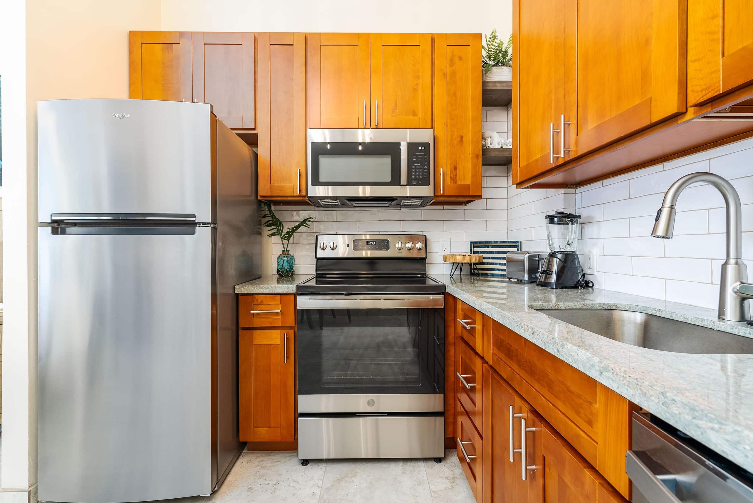 Luxury Oceanfront Studio at Napili Shores A203 Vie - Image 15