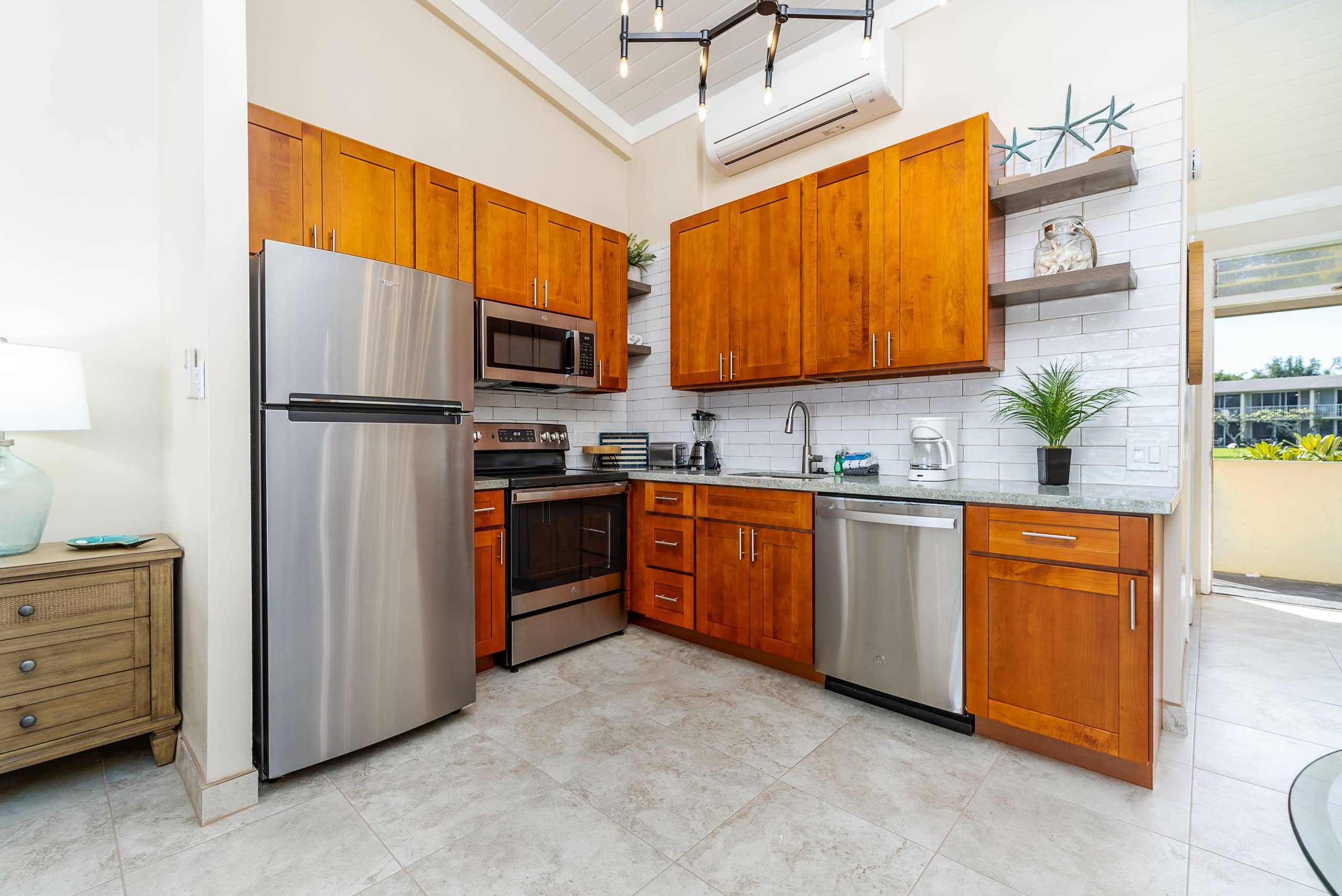 Luxury Oceanfront Studio at Napili Shores A203 Vie - Image 13