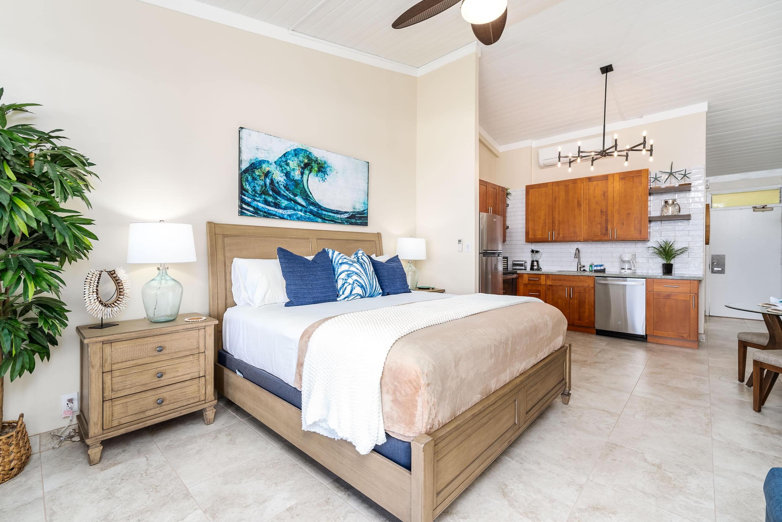 Luxury Oceanfront Studio at Napili Shores A203 Vie - Image 4