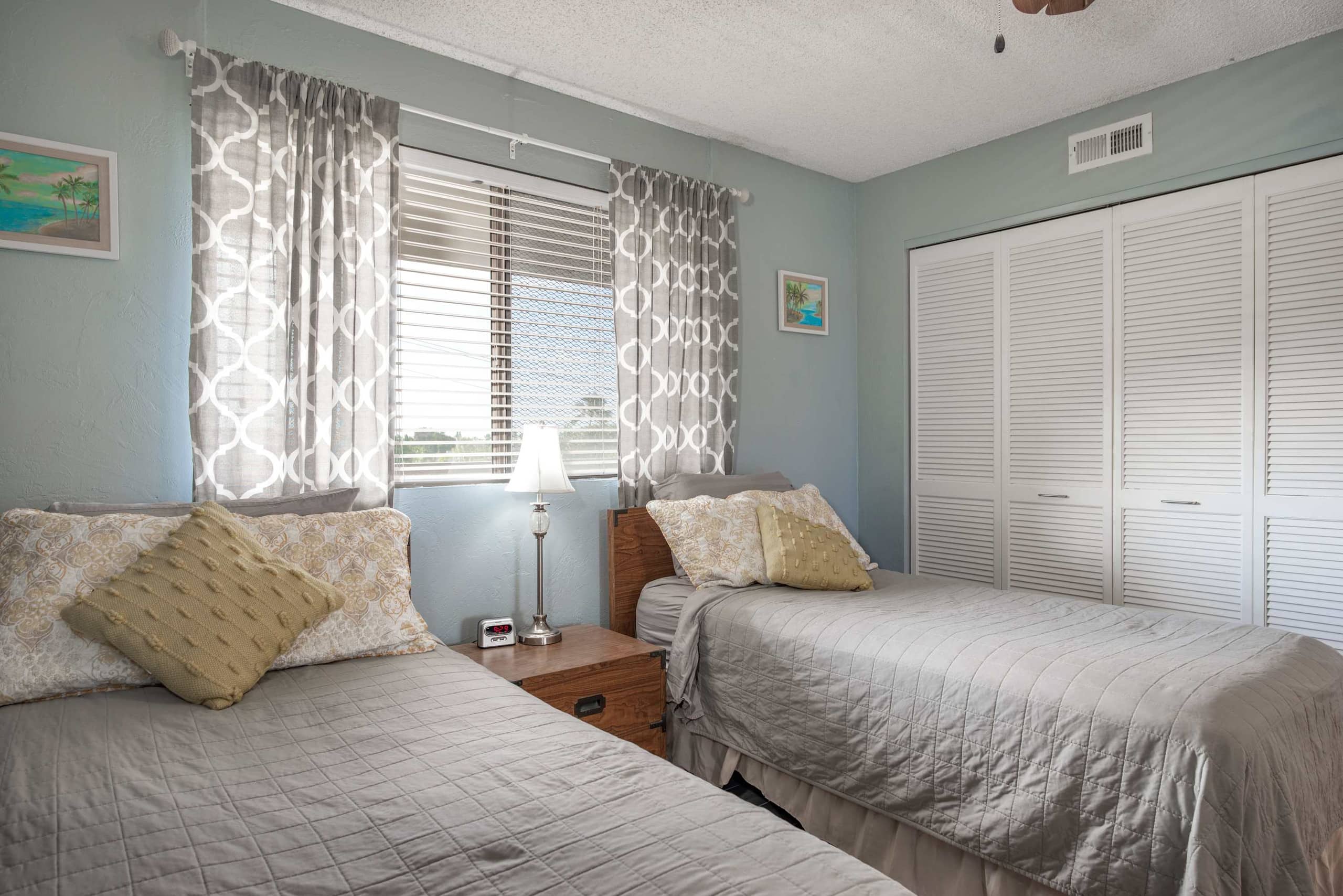 Condo in Kailua-Kona · ★4.69 · 2 bedrooms · 4 beds · 2 private baths - Image 18