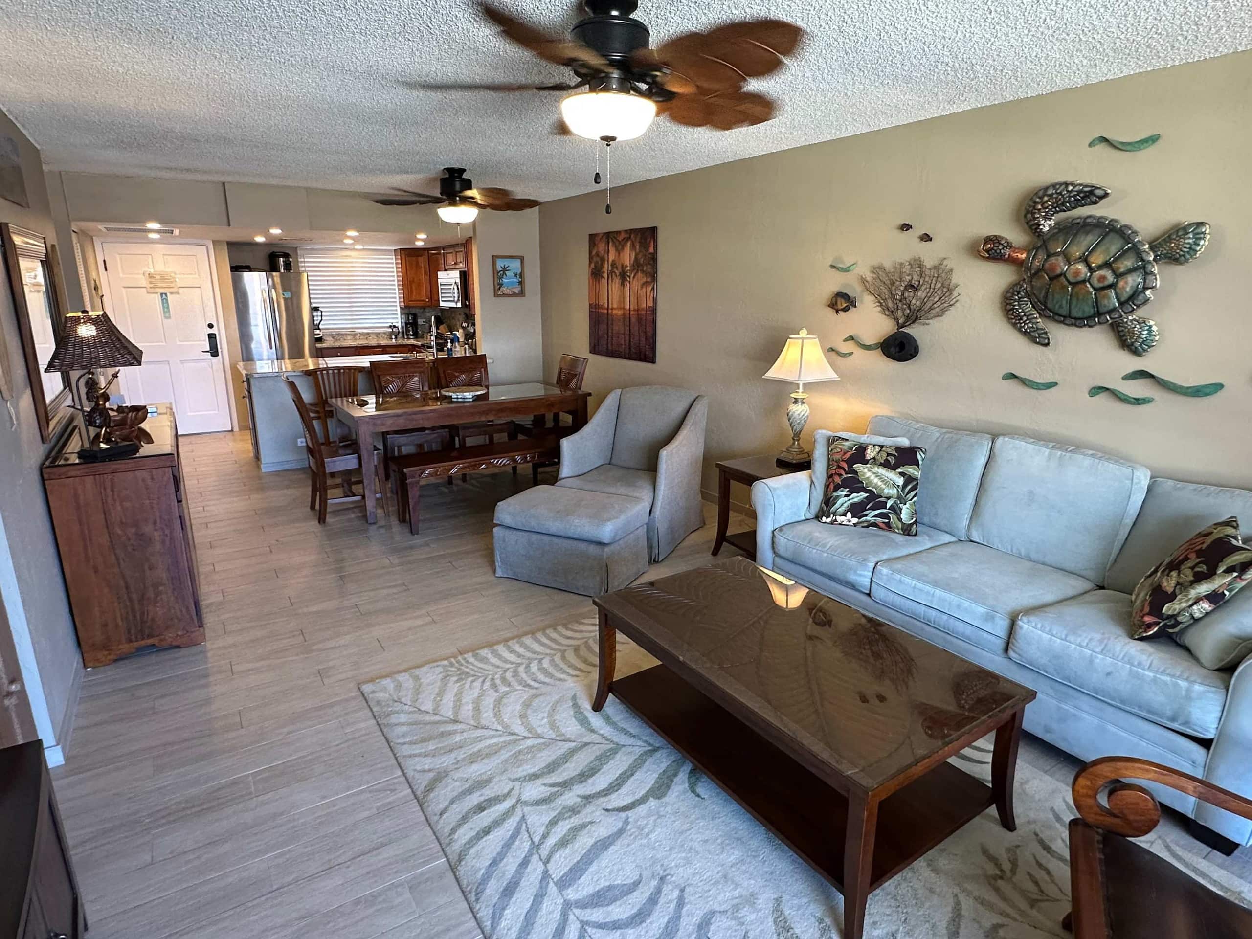 Condo in Kailua-Kona · ★4.69 · 2 bedrooms · 4 beds · 2 private baths - Image 6