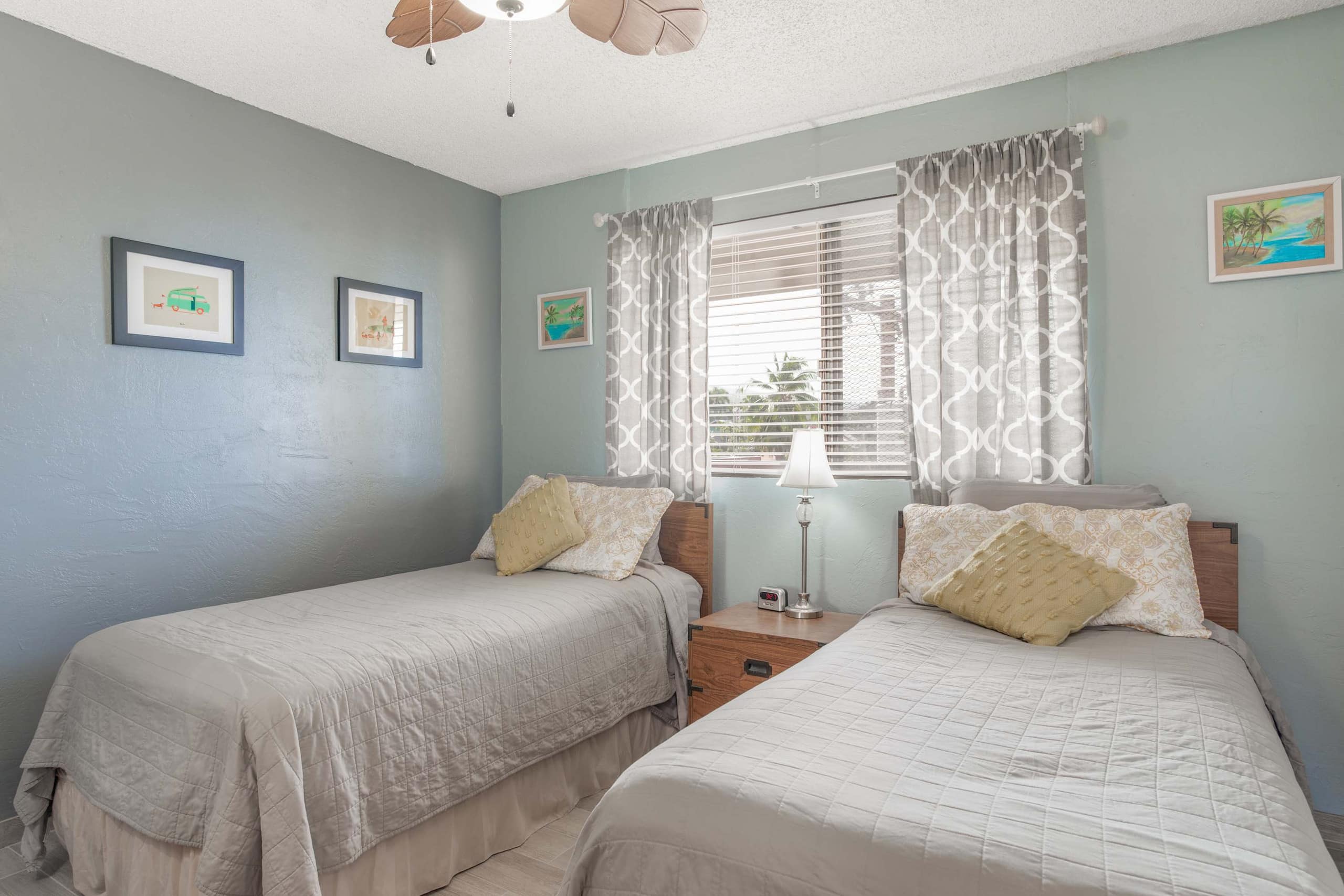 Condo in Kailua-Kona · ★4.69 · 2 bedrooms · 4 beds · 2 private baths - Image 17