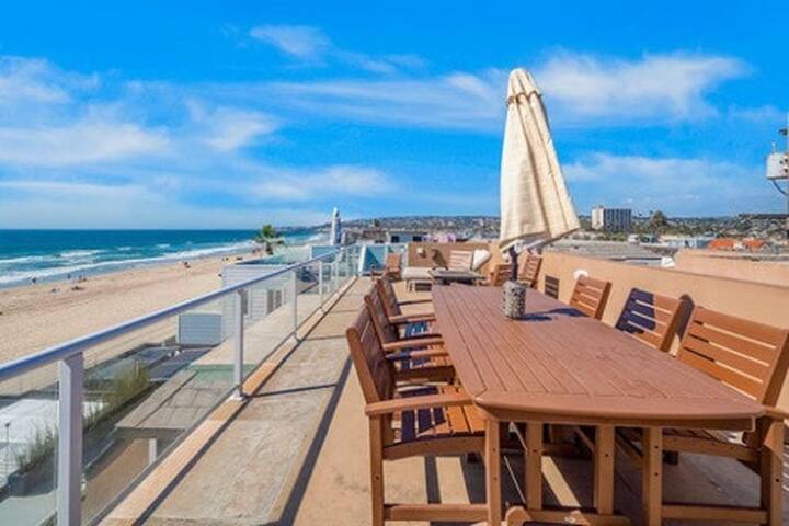 Stunning Ocean Views Rooftop Deck – Sleeps 10 gallery image 4