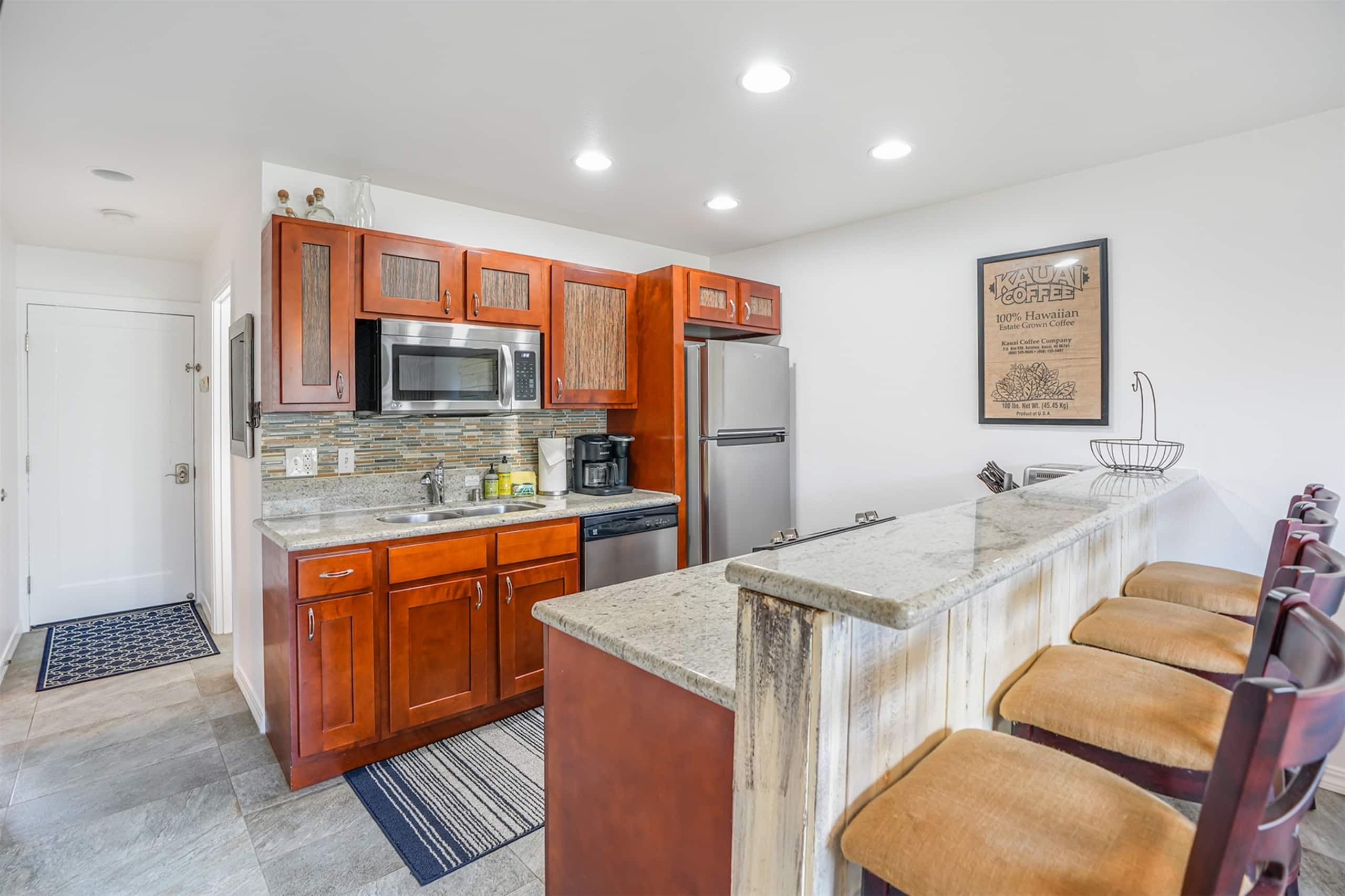 Condo in Kapaa · ★4.71 · 2 bedrooms · 2 beds · 1 shared bath - Image 11