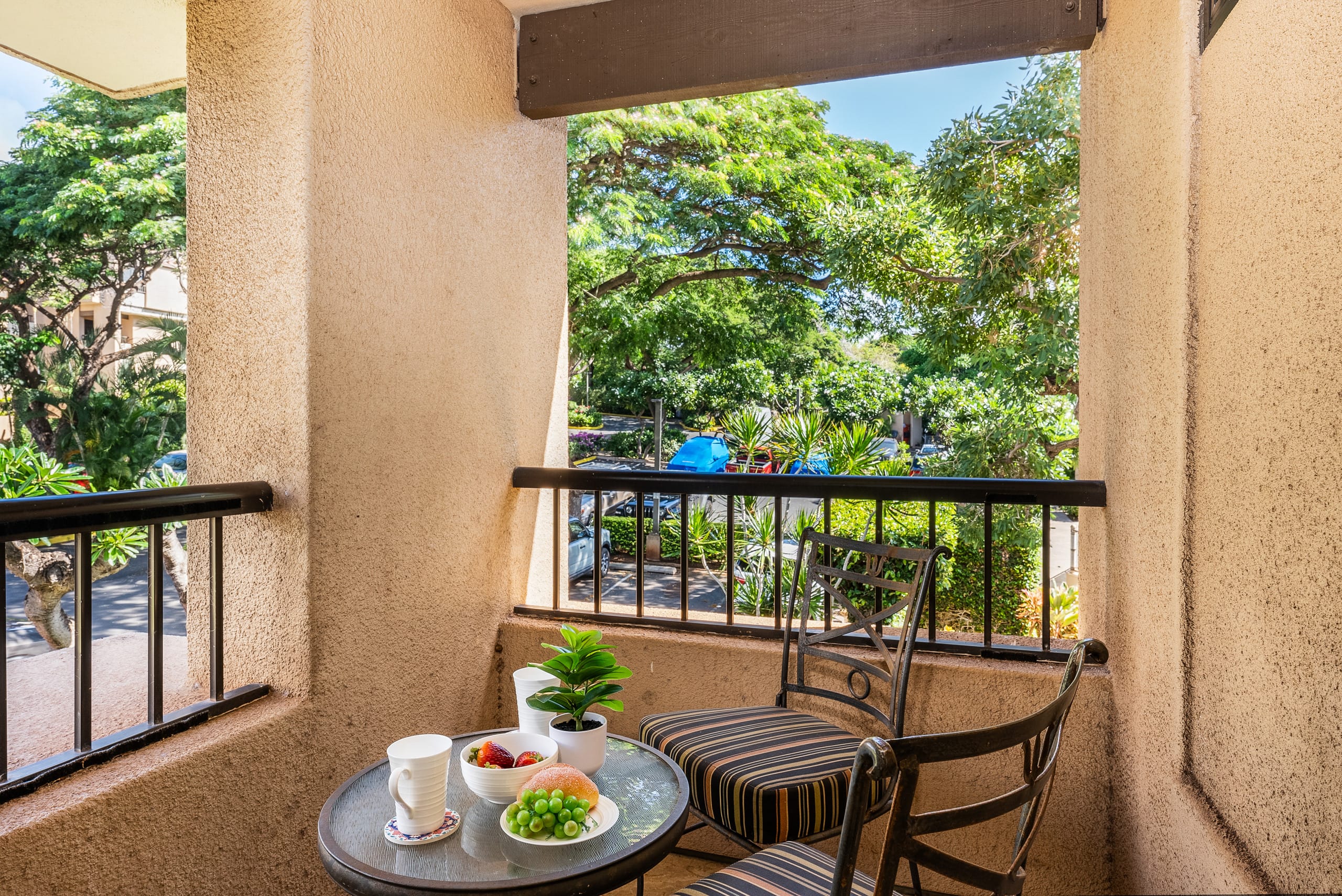 Condo in Lahaina · ★4.88 · 2 bedrooms · 3 beds · 2 baths - Image 38