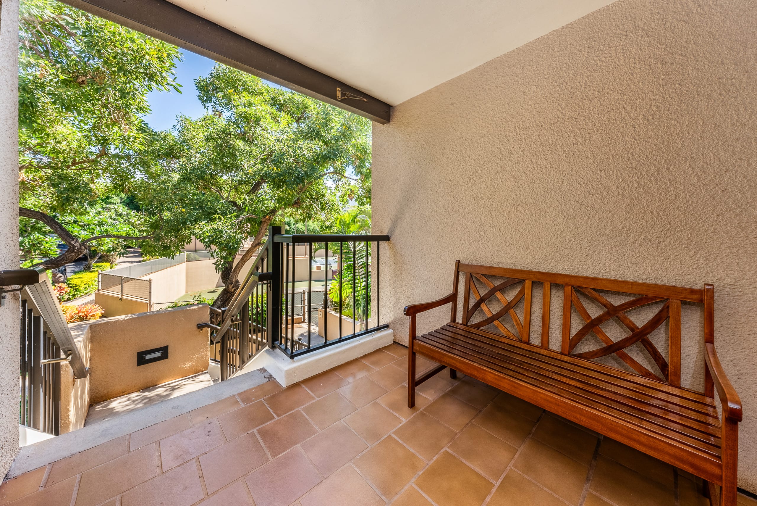 Condo in Lahaina · ★4.88 · 2 bedrooms · 3 beds · 2 baths - Image 39