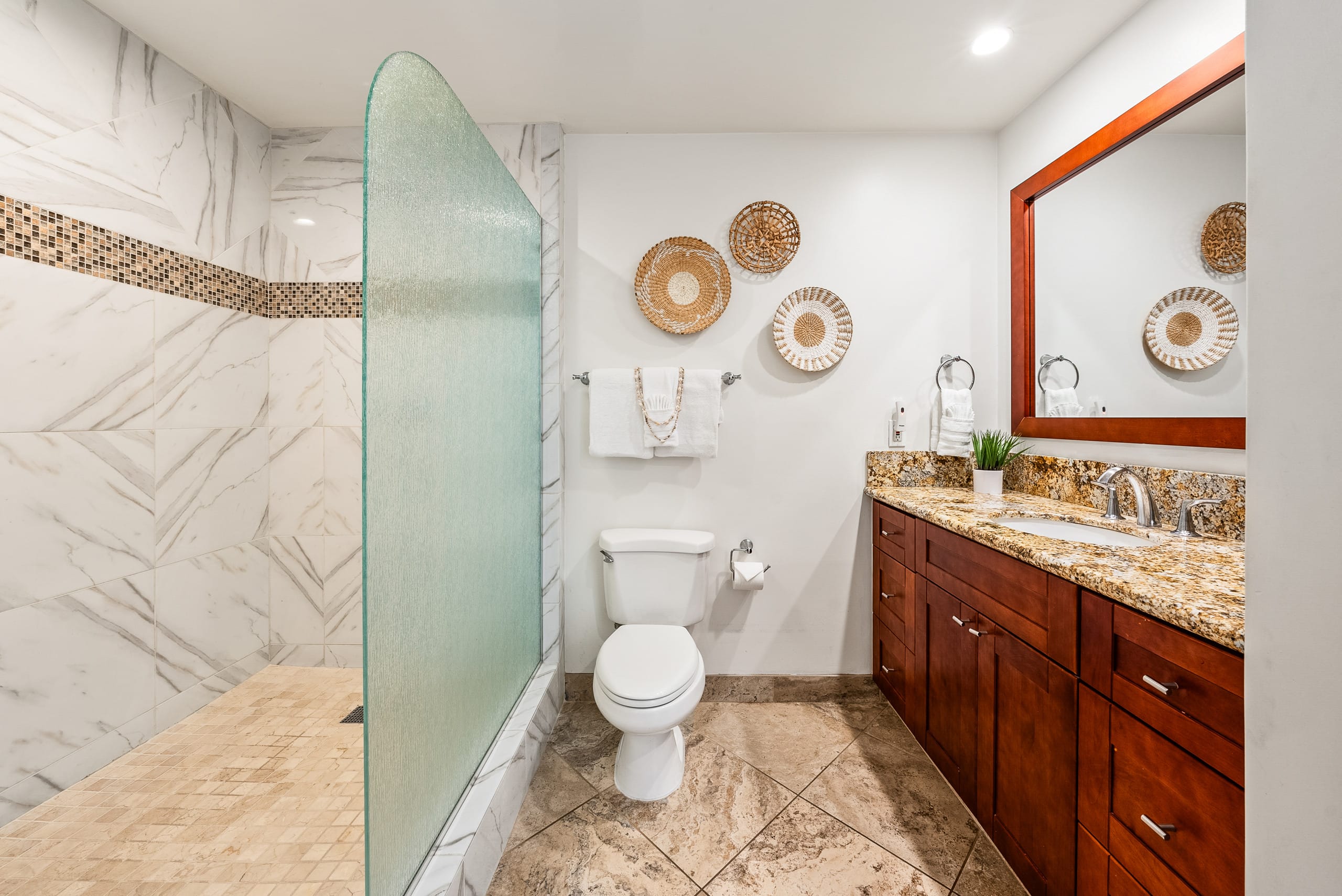 Condo in Lahaina · ★4.88 · 2 bedrooms · 3 beds · 2 baths - Image 26