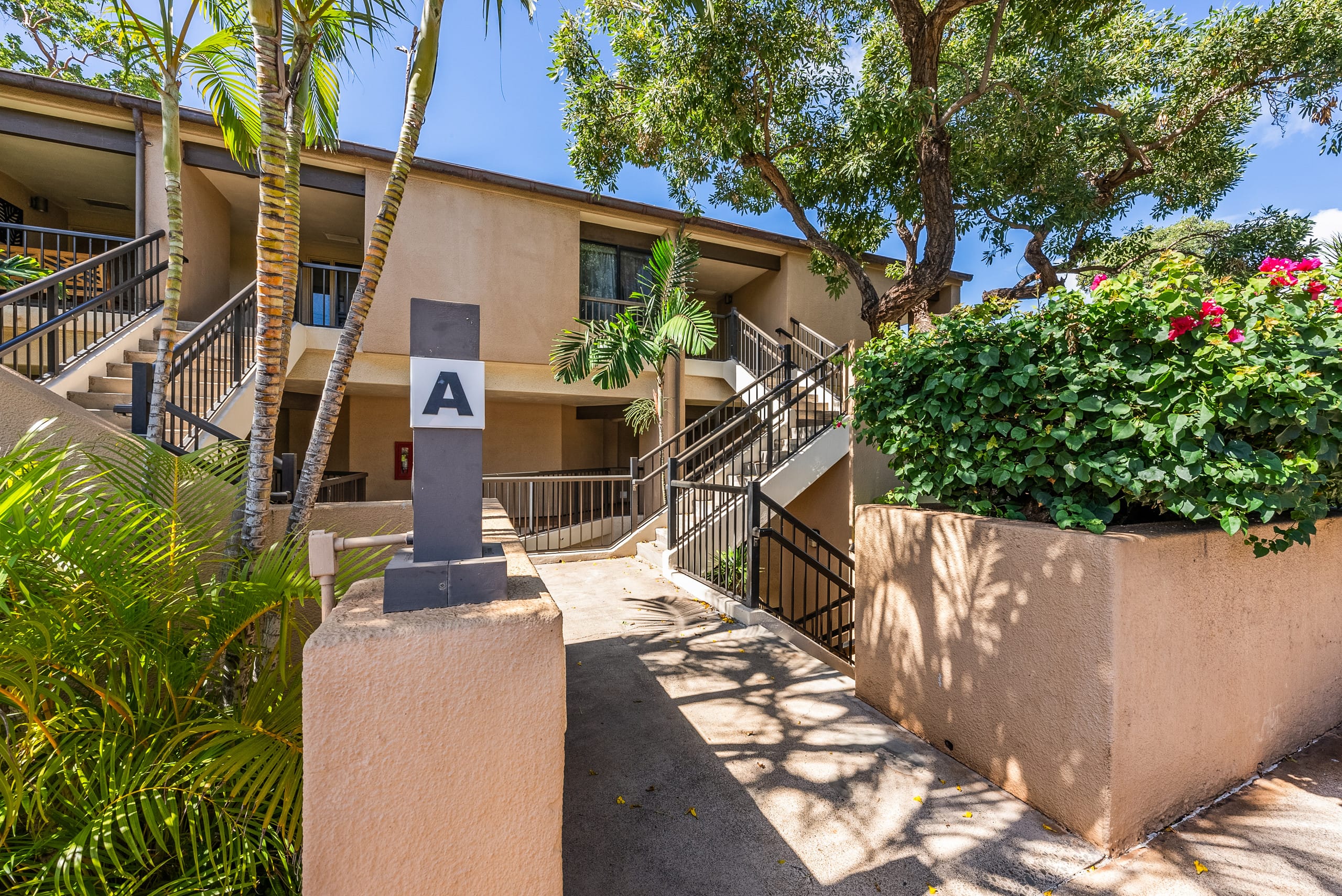 Condo in Lahaina · ★4.88 · 2 bedrooms · 3 beds · 2 baths - Image 46