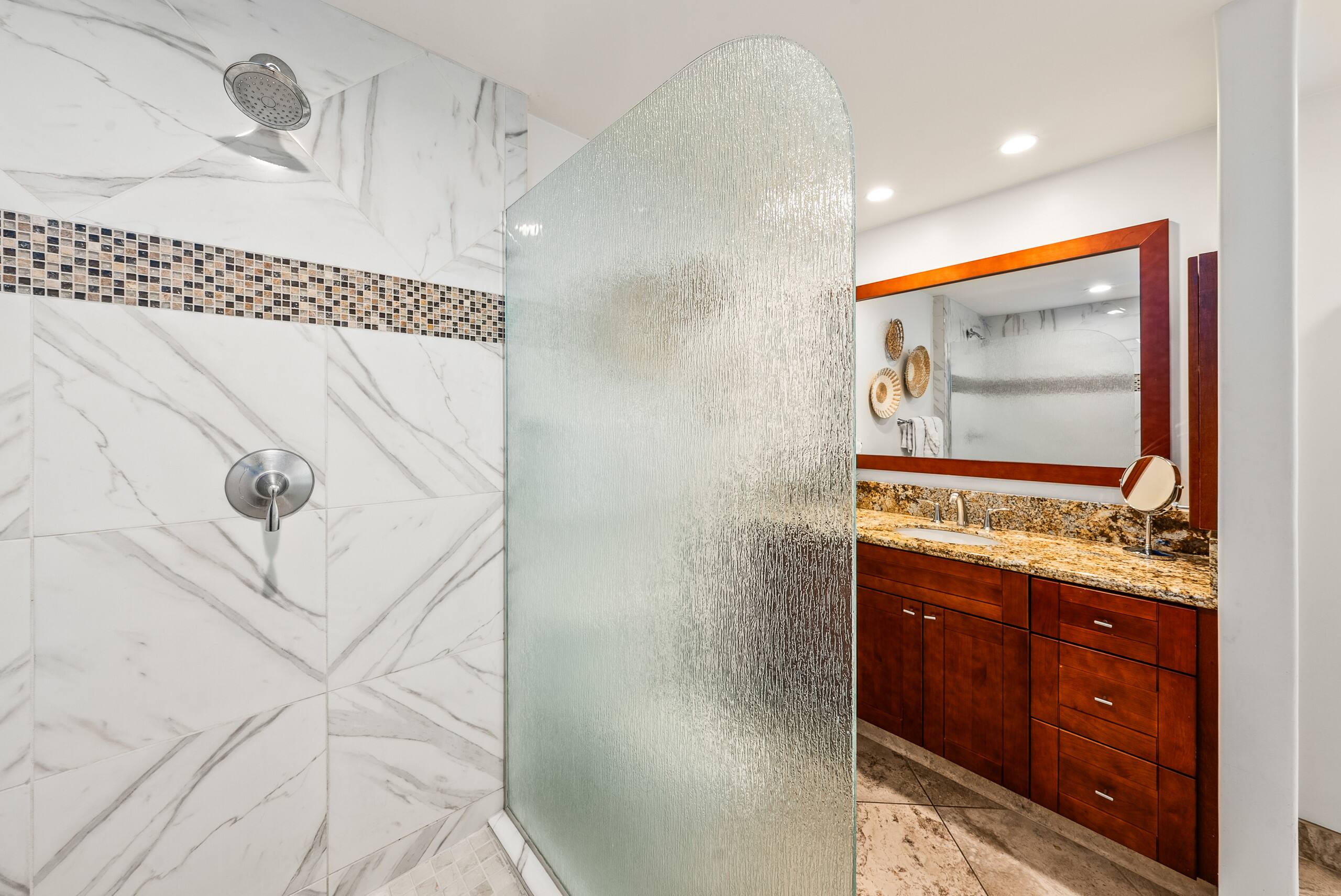 Condo in Lahaina · ★4.88 · 2 bedrooms · 3 beds · 2 baths - Image 27