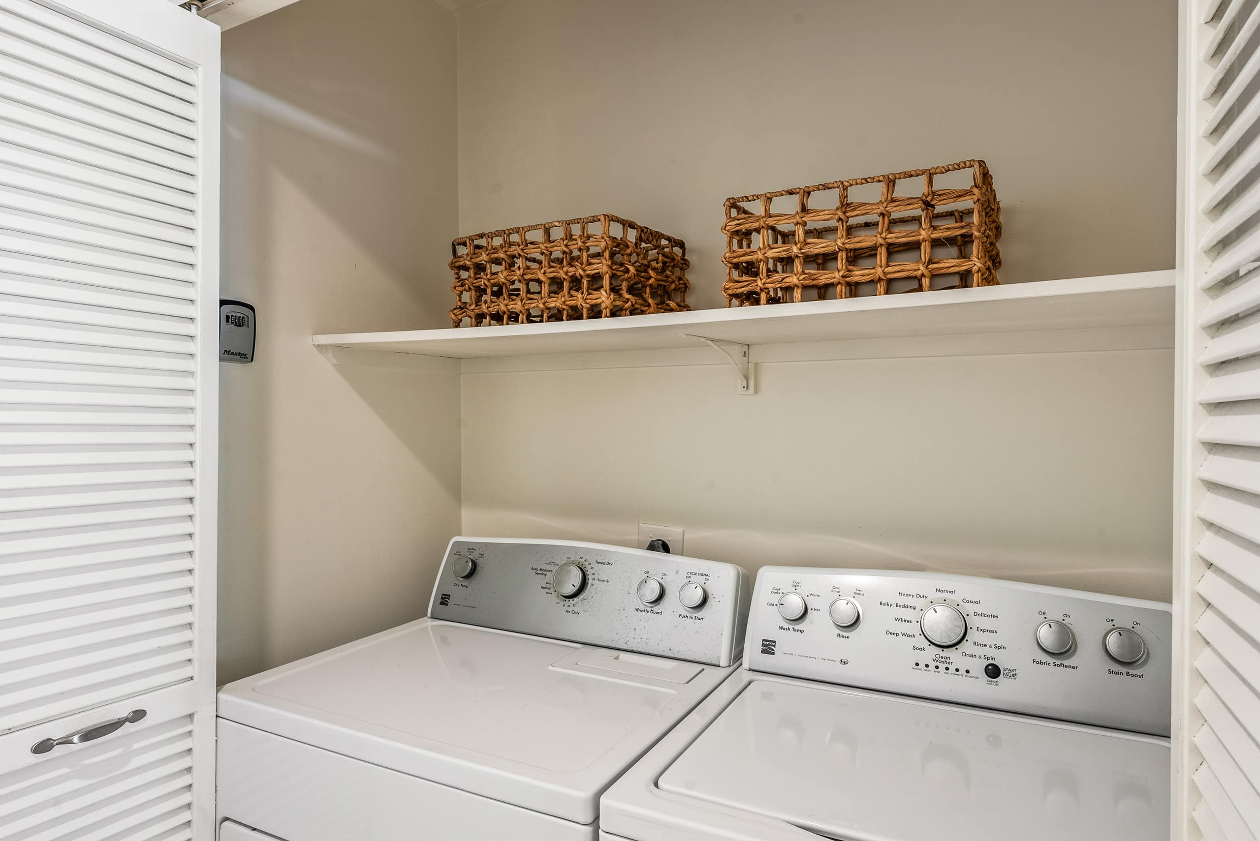 Condo in Lahaina · ★4.88 · 2 bedrooms · 3 beds · 2 baths - Image 45