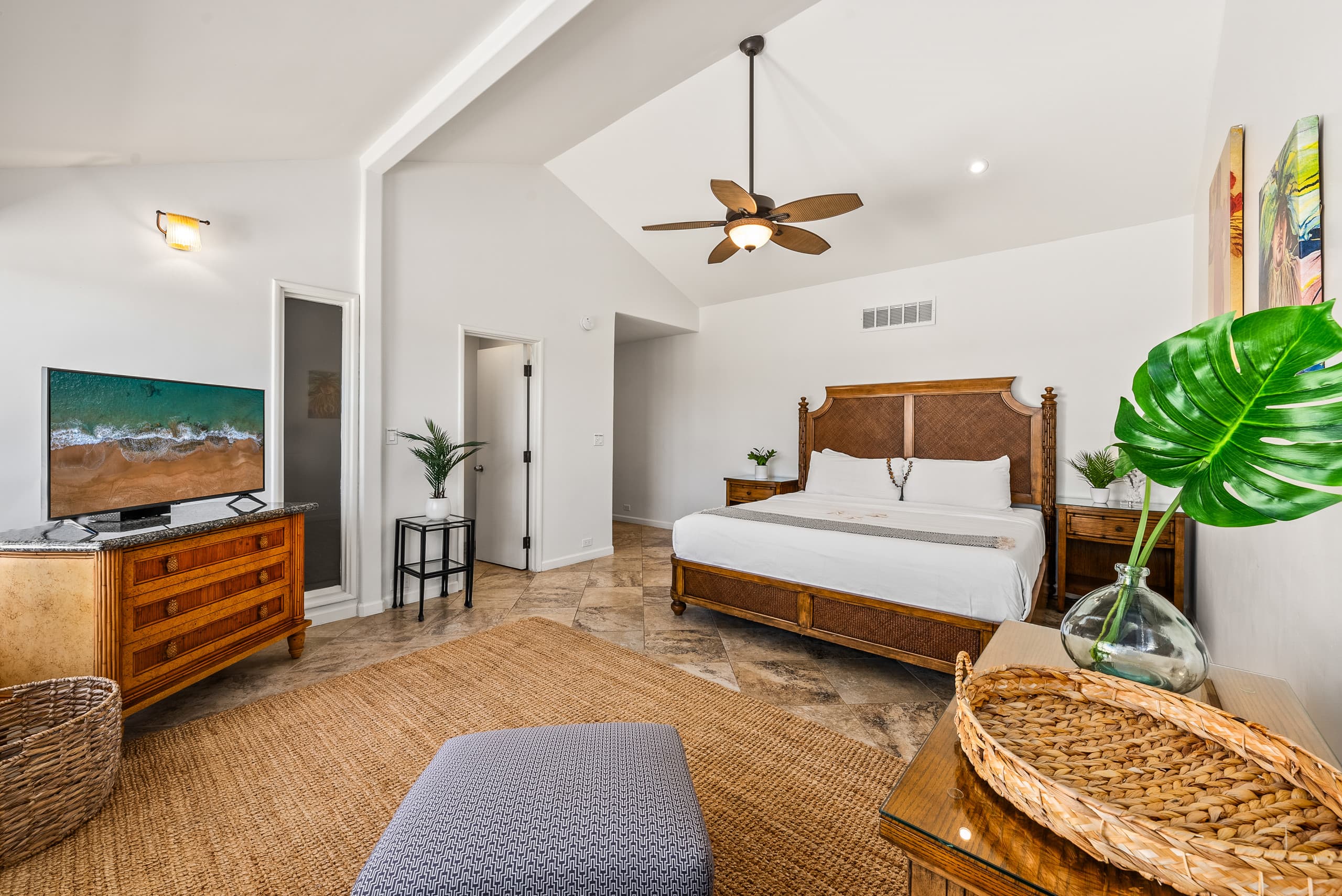 Condo in Lahaina · ★4.88 · 2 bedrooms · 3 beds · 2 baths - Image 17