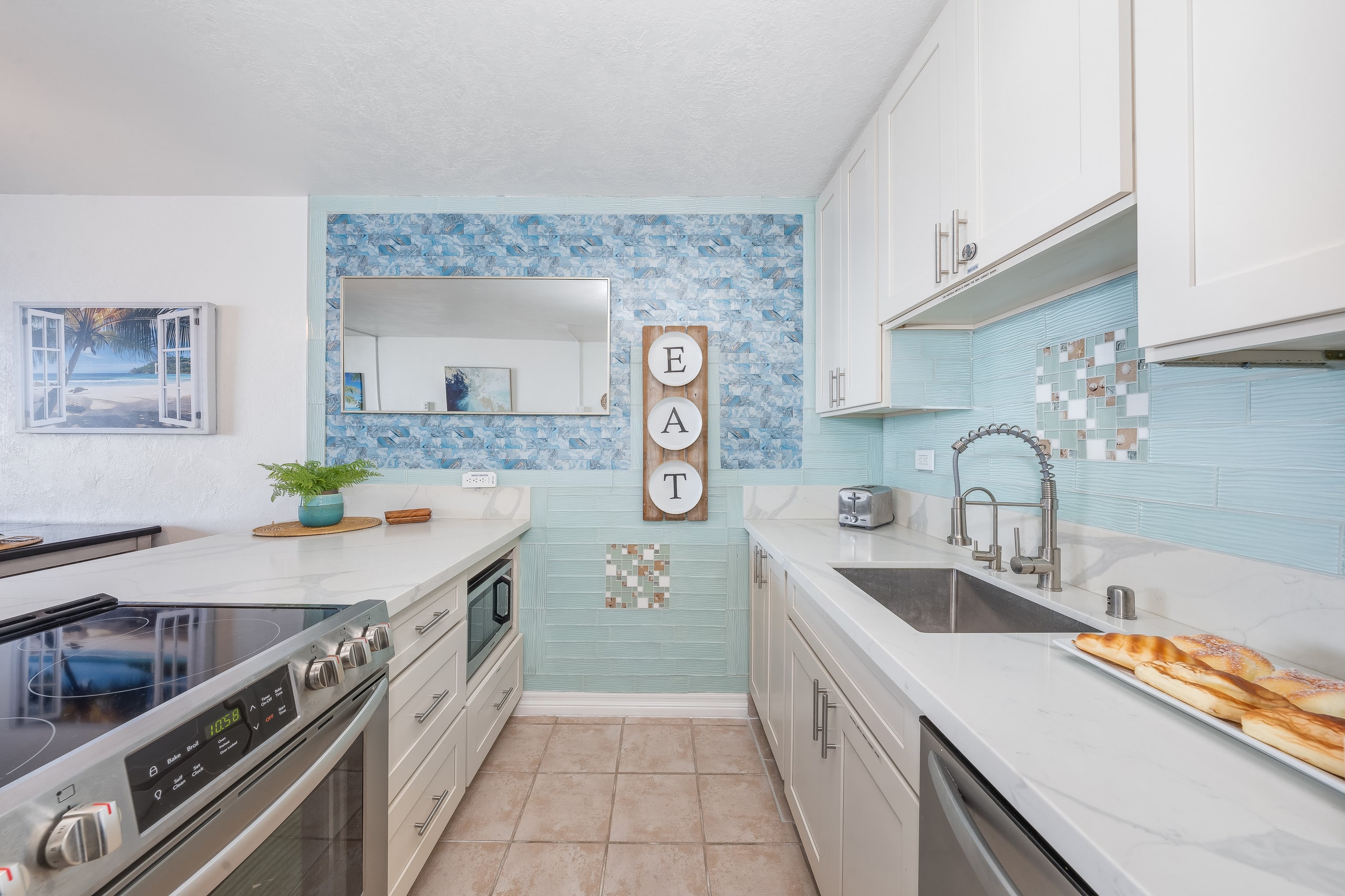 Condo in Lahaina · ★4.46 · 1 bedroom · 2 beds · 1 bath - Image 12